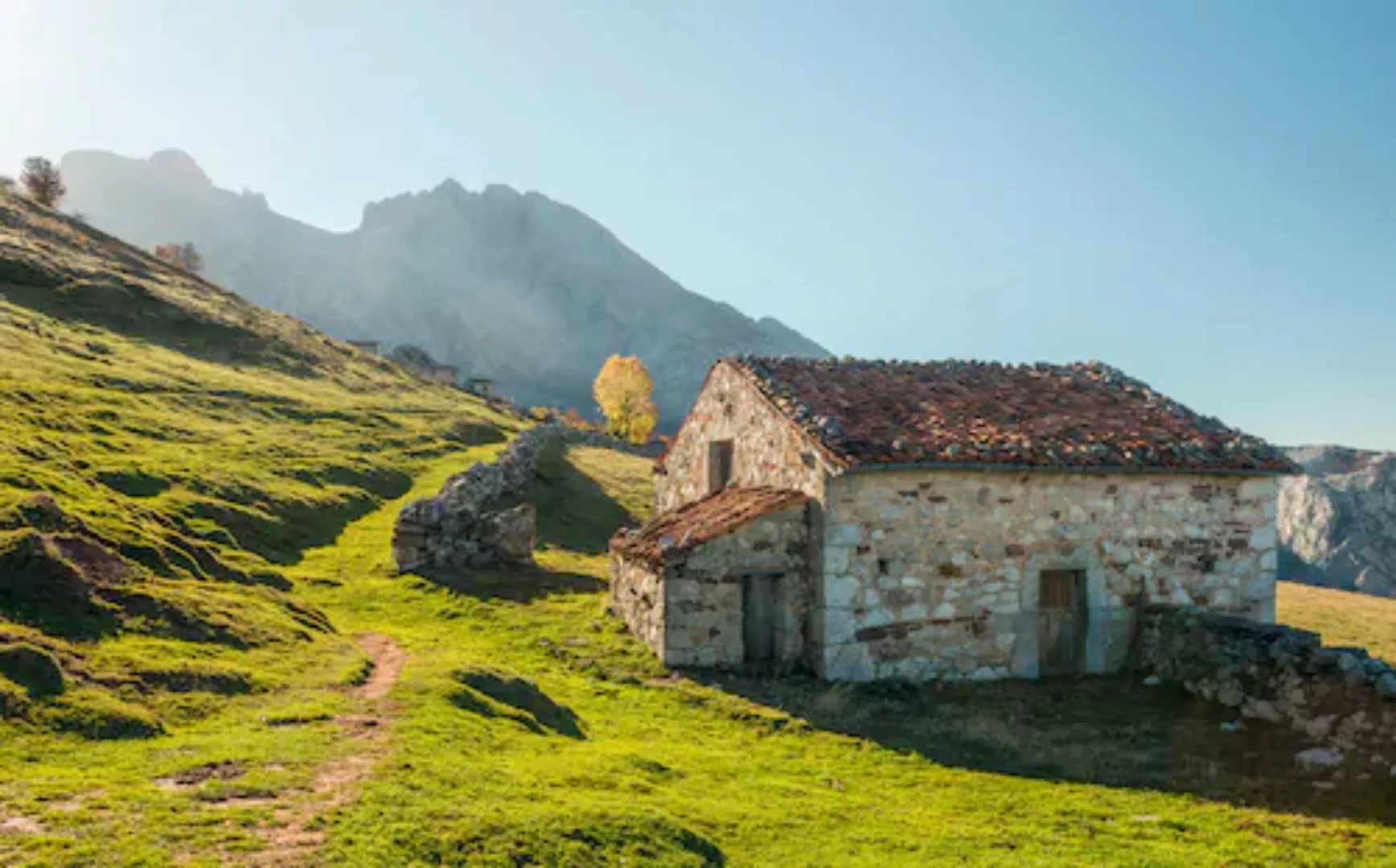KOMAR Vlies Fototapete - Picos de Europe Alm - Größe 450 x 280 cm mehrfarbi günstig online kaufen