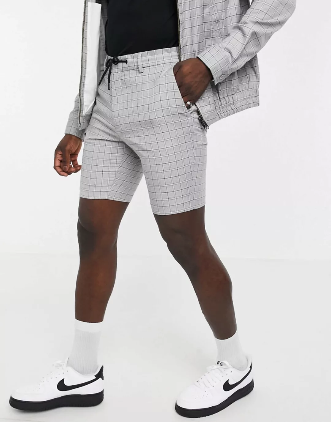 ASOS DESIGN – Elegante, eng geschnittene Shorts mit Kordelzug in der Taille günstig online kaufen