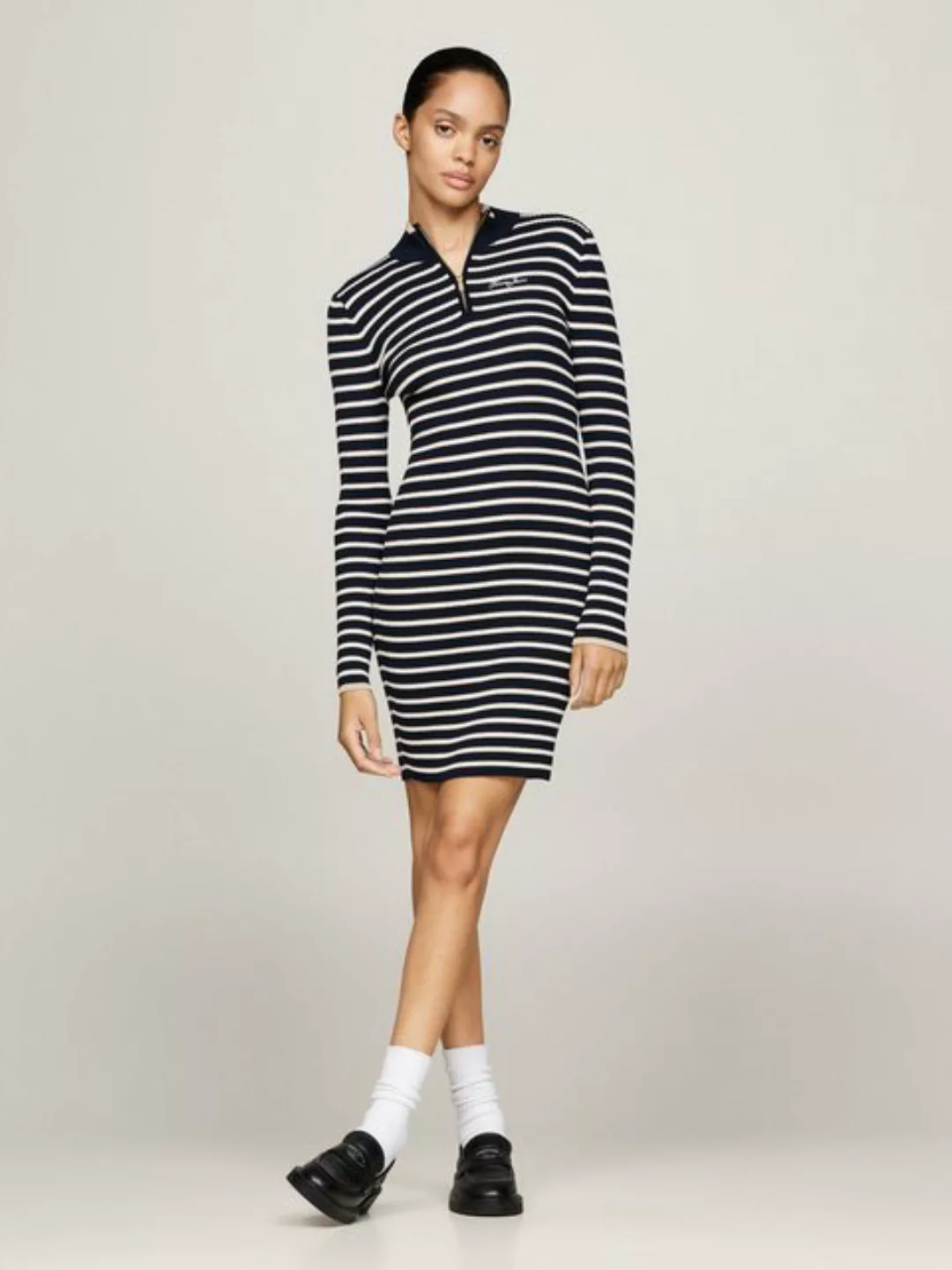 Tommy Jeans Strickkleid "TJW METALLIC TIP ZIP SWTR DRESS", mit Glitzer, Zip günstig online kaufen