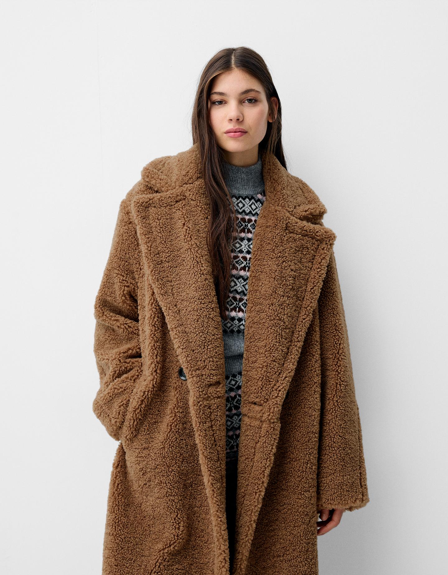 Bershka Langer Mantel Aus Lammfellimitat Damen S Camel günstig online kaufen