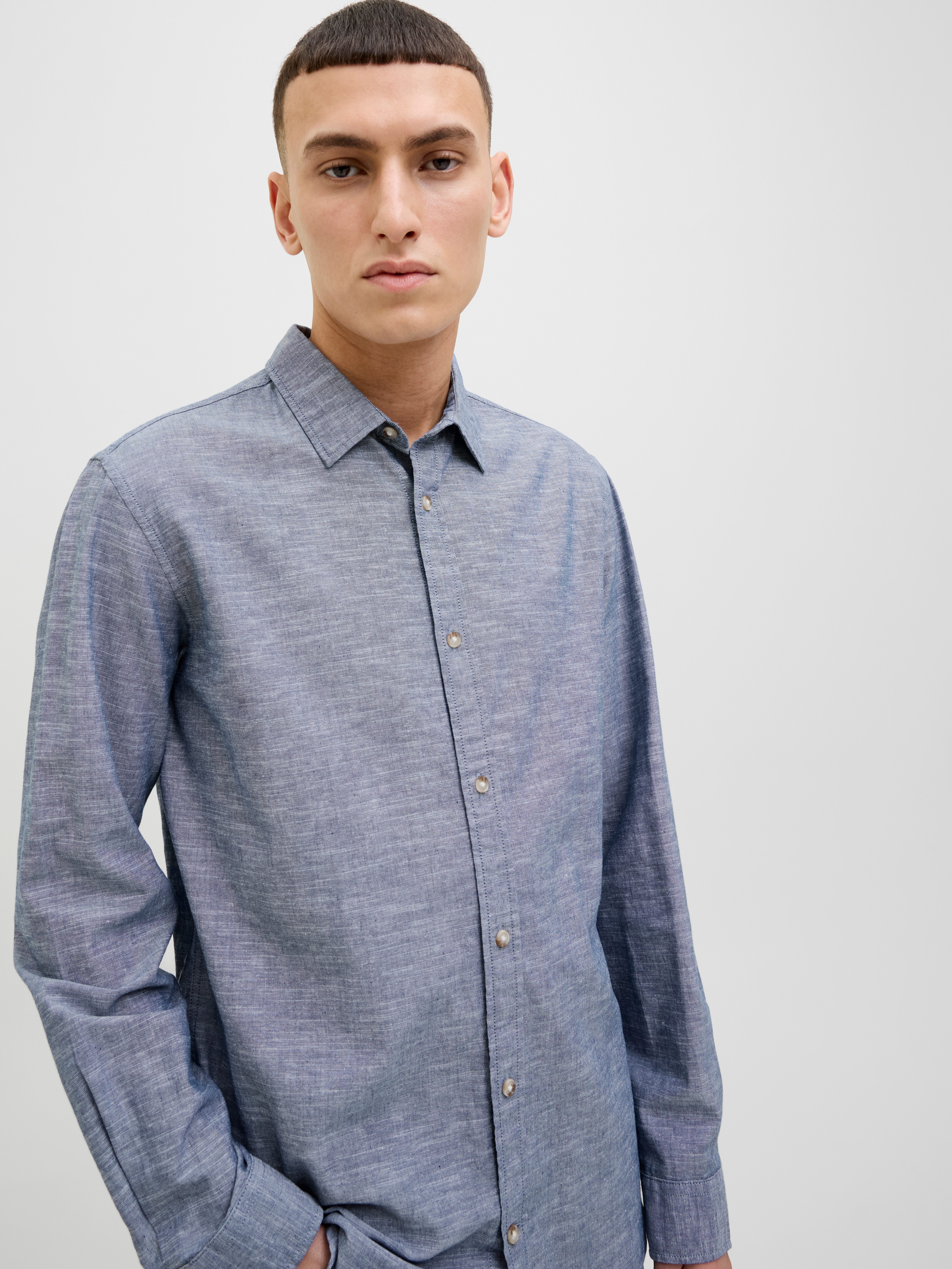 Jack & Jones Langarmhemd "JJESUMMER BAND SHIRT LS SN", mit Bandkragen günstig online kaufen