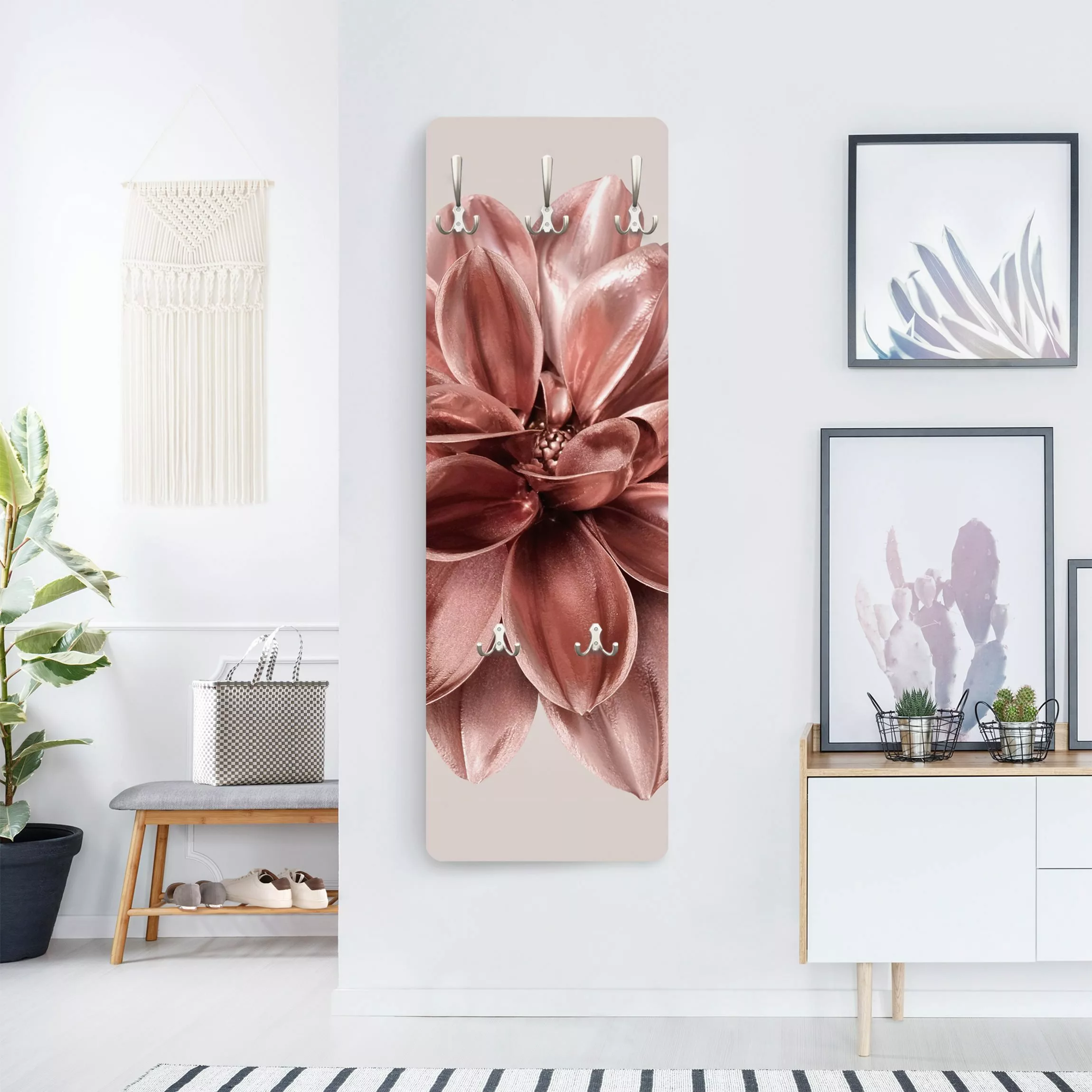 Wandgarderobe Holzpaneel Rosegoldene Dahlie in Metallic günstig online kaufen