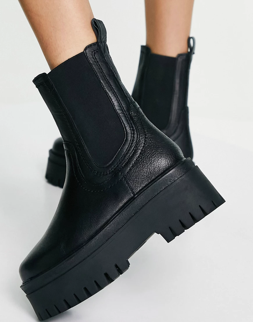 ASRA – Chessie – Chelsea-Boots mit flacher Plateausohle aus schwarzem Leder günstig online kaufen