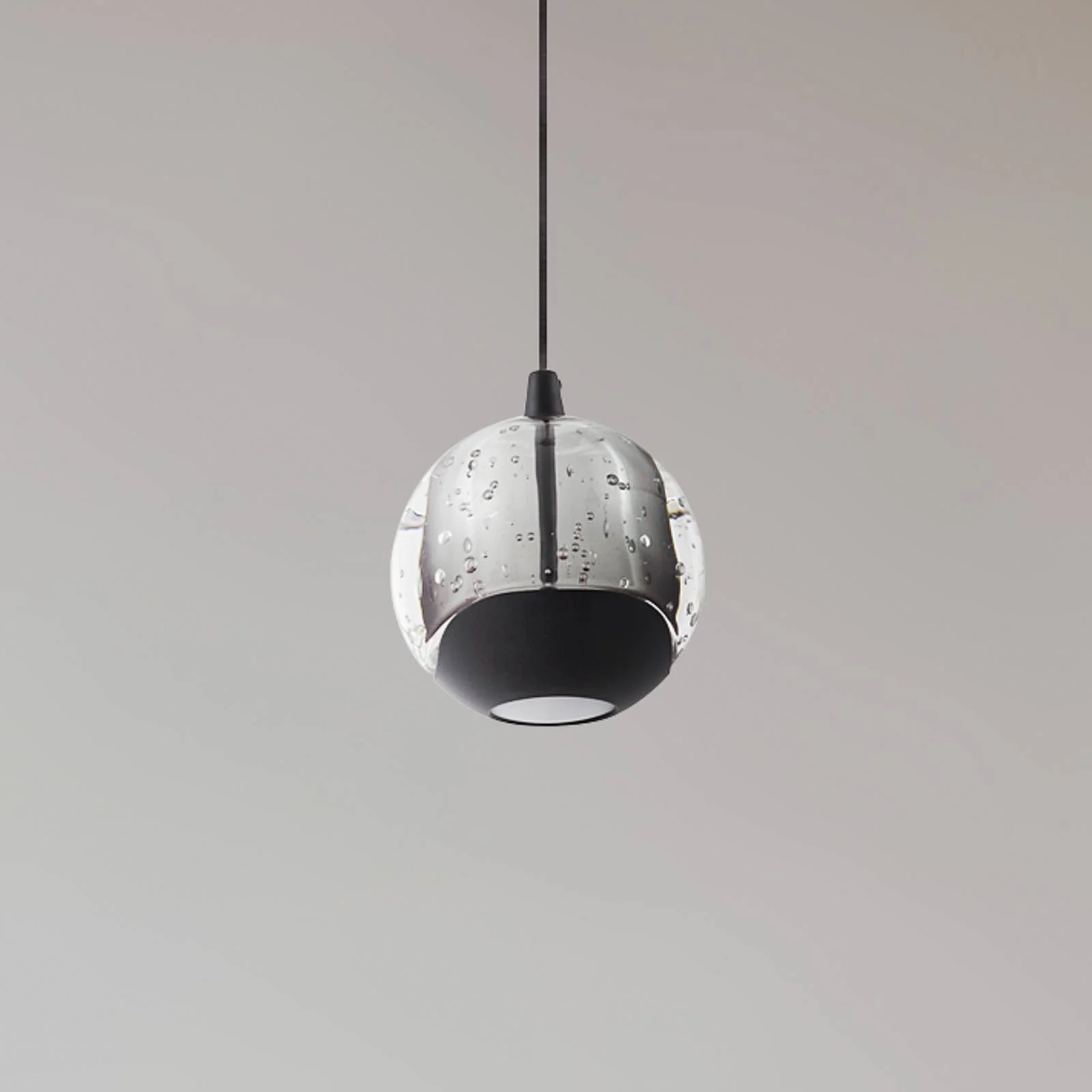 Lucande LED-Pendellampe Hayley, schwarz, 1-flg., Glas günstig online kaufen
