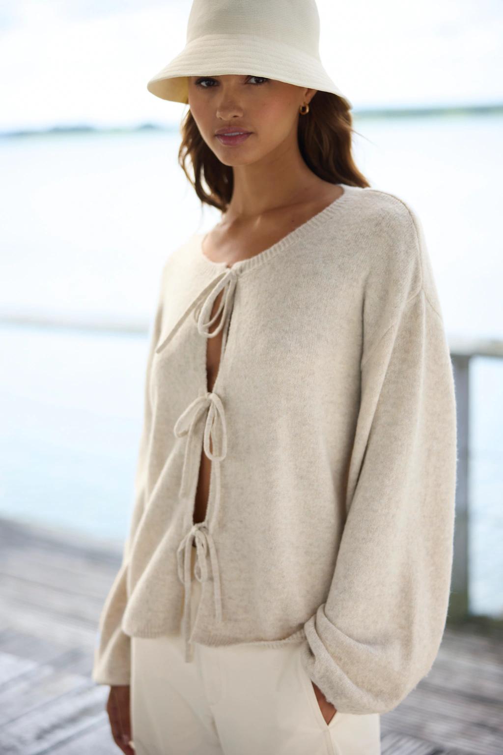 LASCANA Strickjacke, mit Schleifen günstig online kaufen