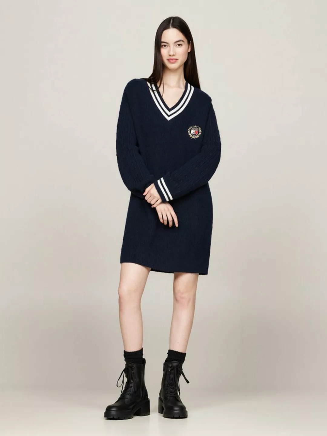 Tommy Jeans Strickkleid TJW CREST SWEATER DRESS mit Streifendetails, Badge günstig online kaufen