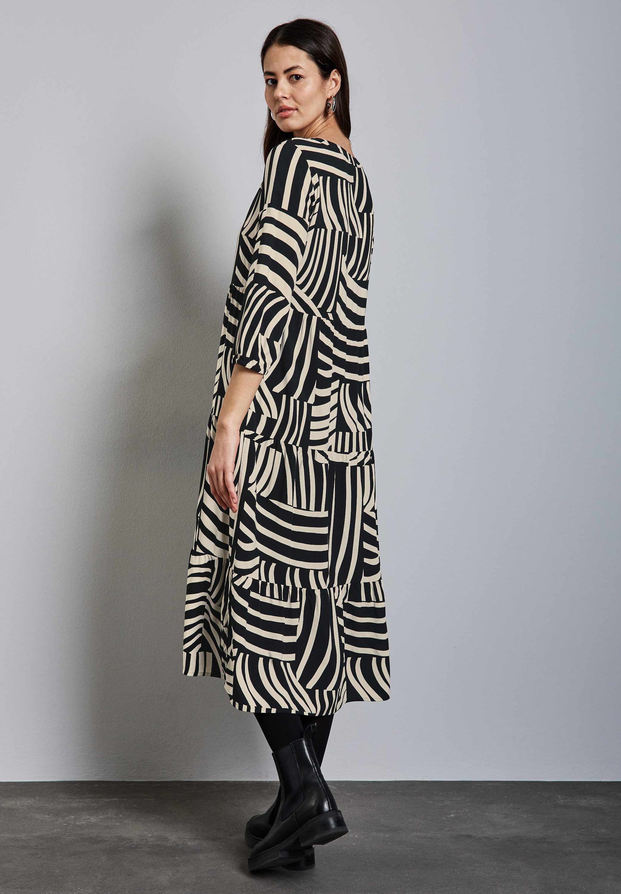 STREET ONE Midikleid, aus Viskose günstig online kaufen
