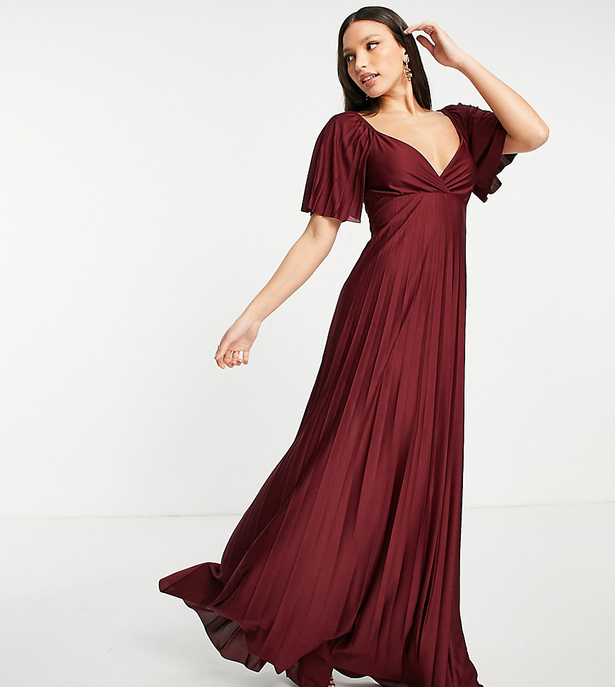 ASOS DESIGN Tall – Plissiertes Maxikleid in Ochsenblutrot mit verdrehtem Rü günstig online kaufen