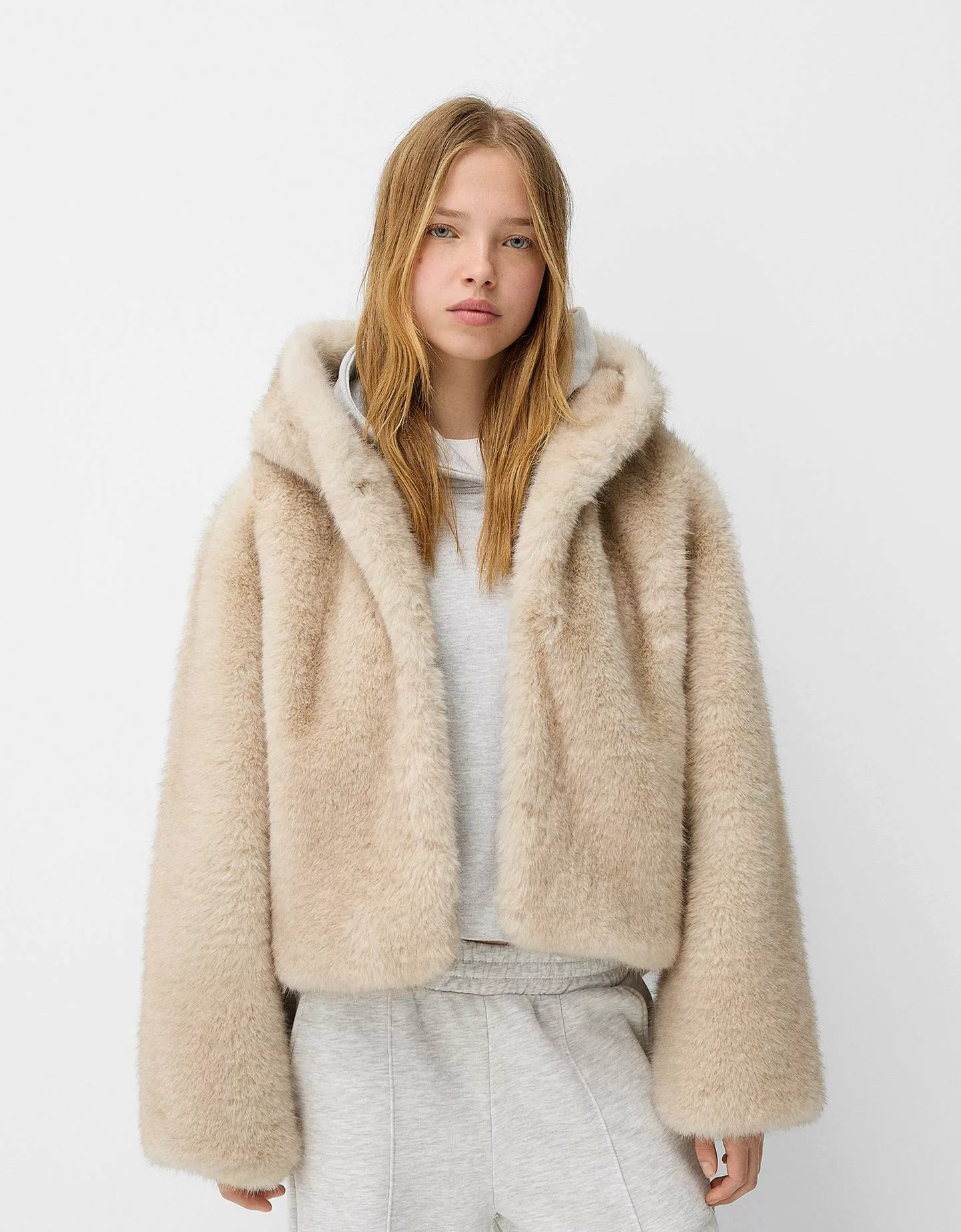 Bershka Jacke Aus Kunstfell Mit Kapuze Damen L Beige günstig online kaufen