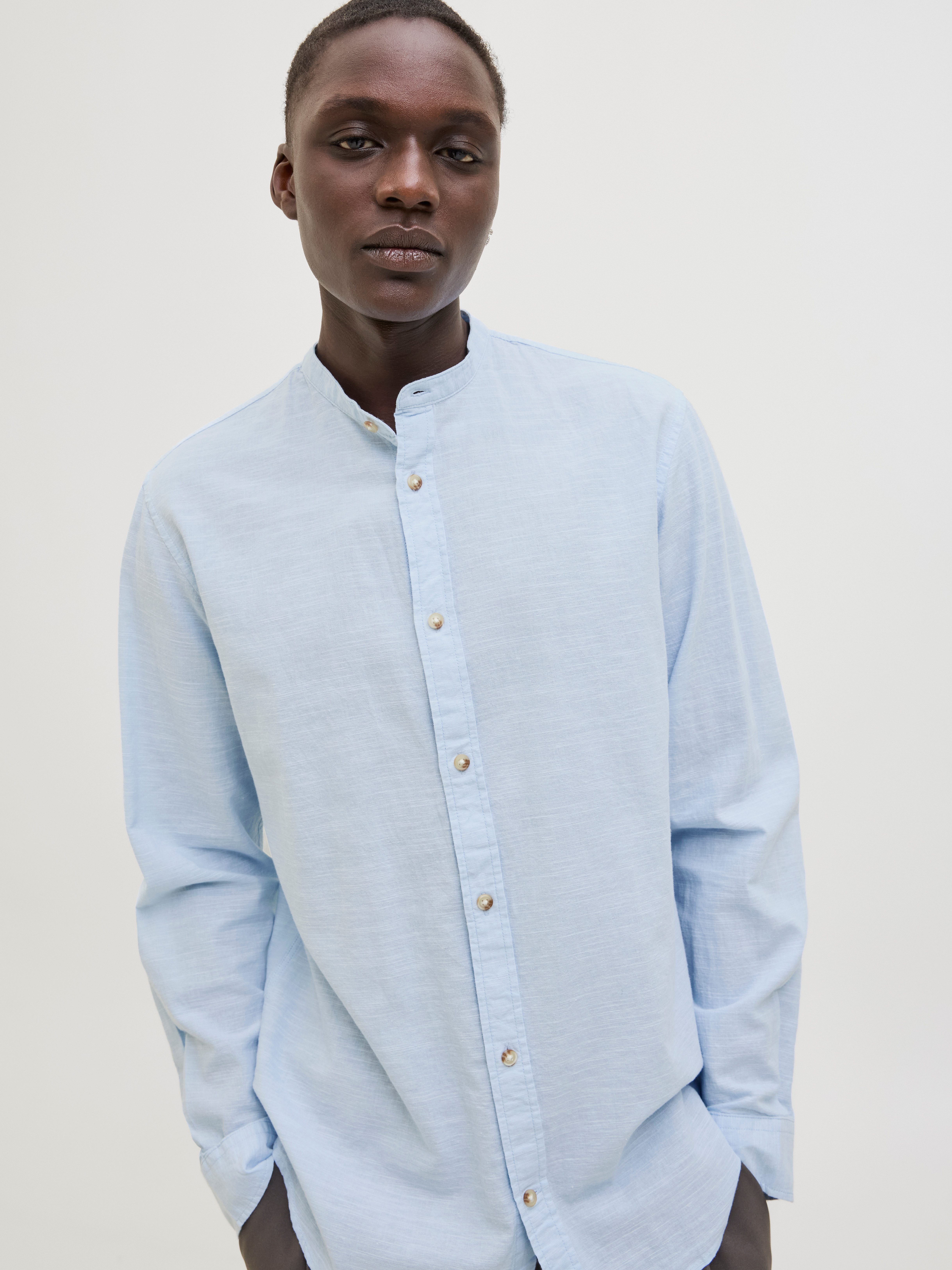 Jack & Jones Langarmhemd "JJESUMMER BAND SHIRT LS SN", mit Bandkragen günstig online kaufen
