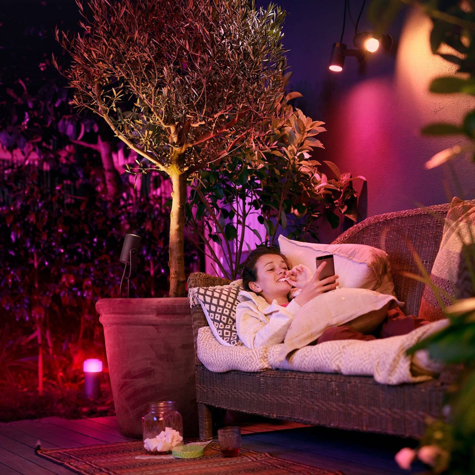 Philips Hue LED-Spot Lily White & Color Ambiance 1-flammig Schwarz Erweiter günstig online kaufen