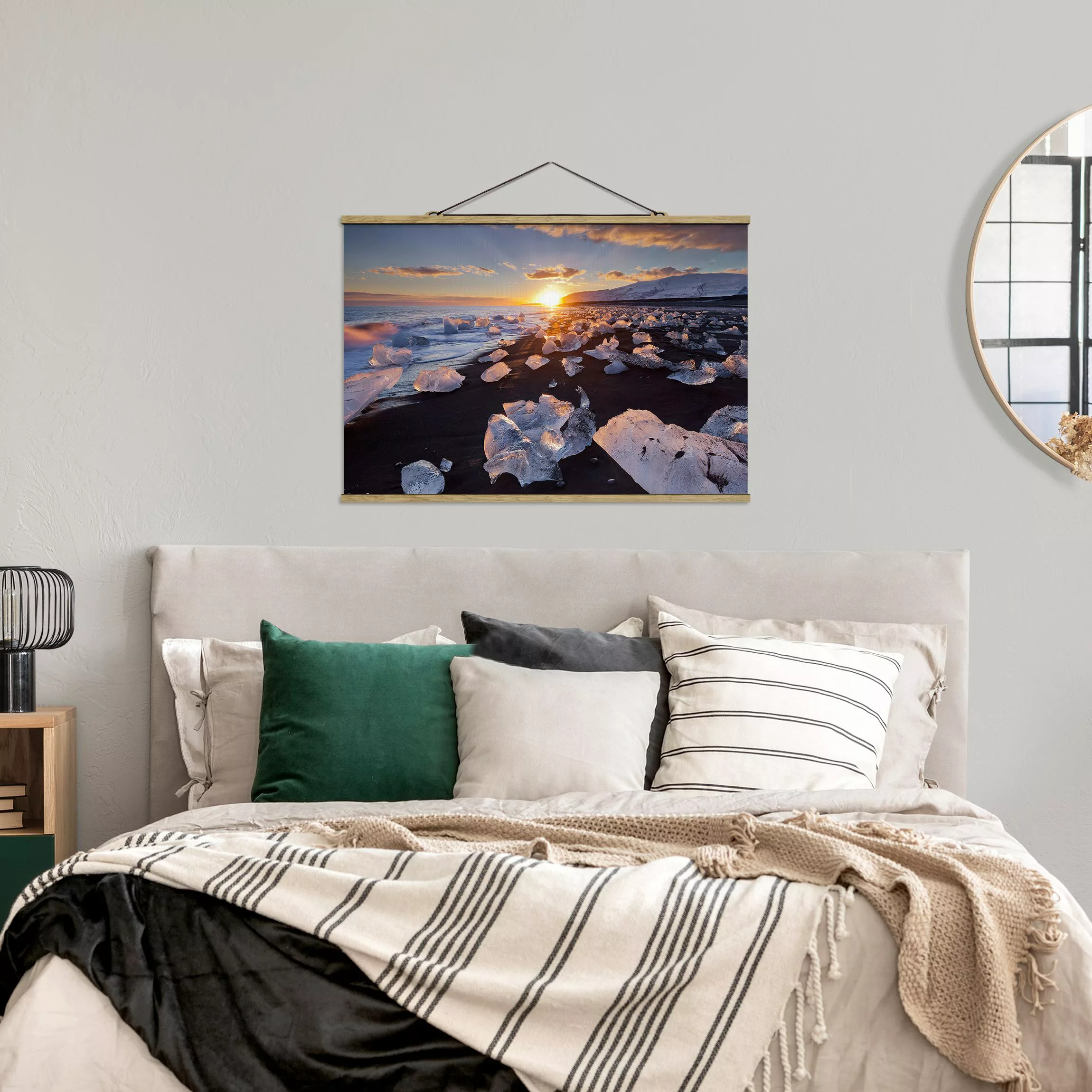 Stoffbild Strand mit Posterleisten - Querformat Eisbrocken am Strand Island günstig online kaufen