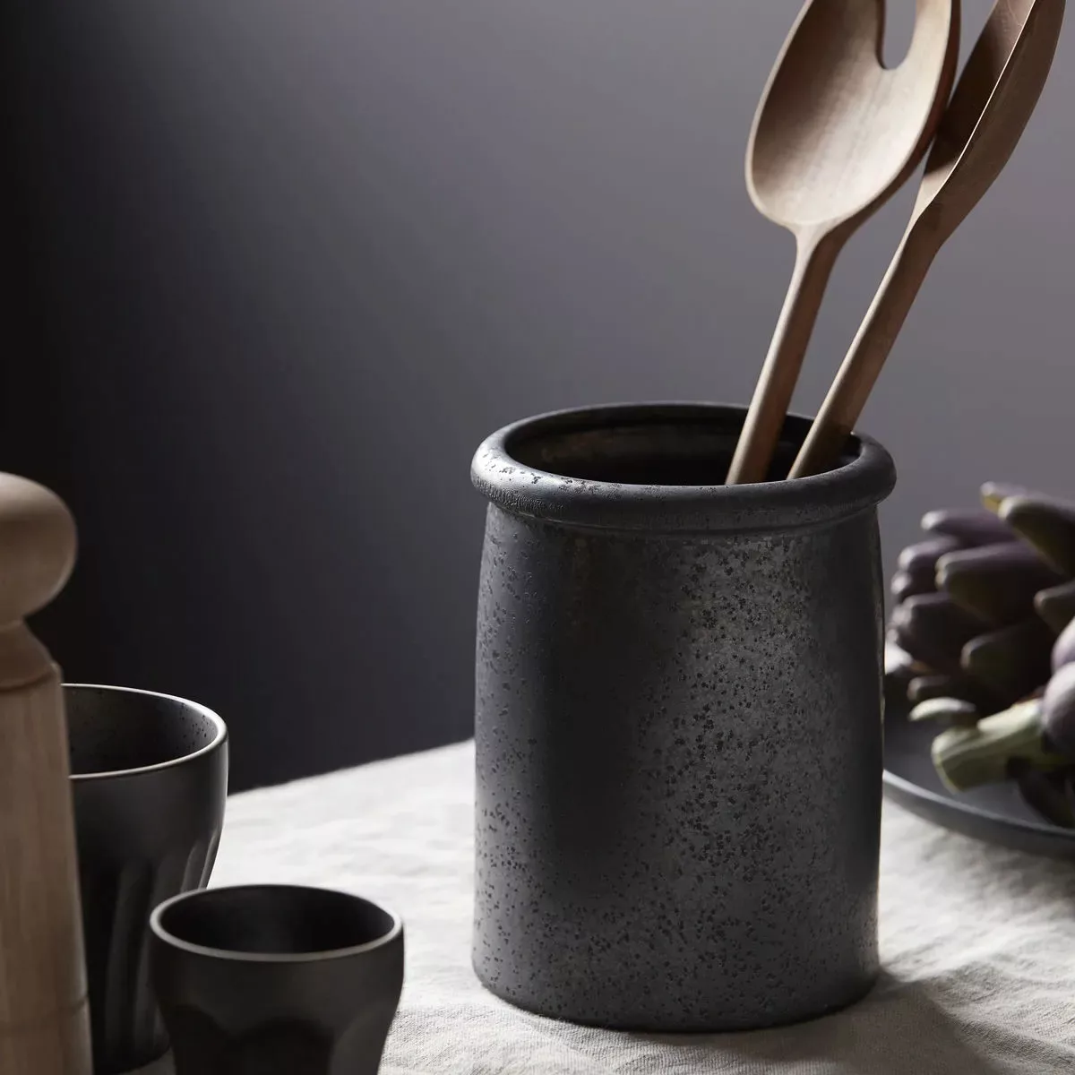 Küchenhelfer Krug Pion aus Porzellan in Schwarz/Braun günstig online kaufen
