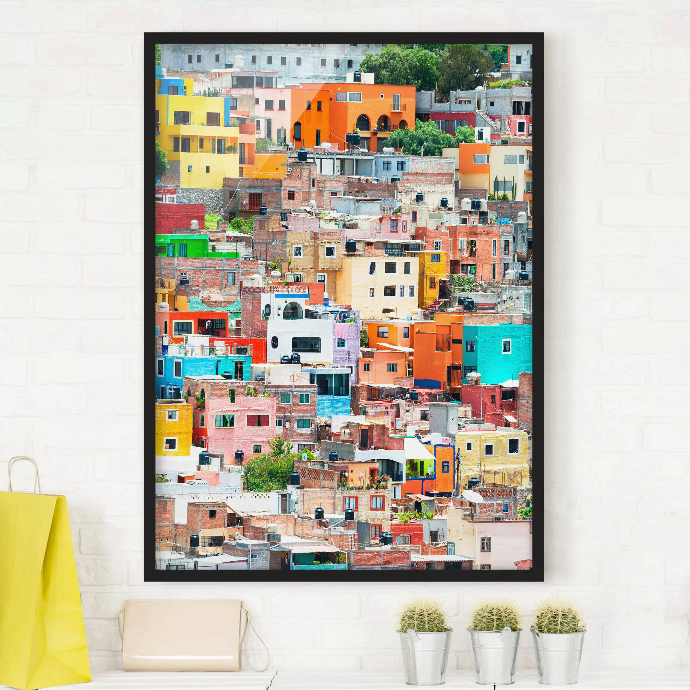 Bild mit Rahmen Architektur & Skyline - Hochformat Farbige Häuserfront Guan günstig online kaufen