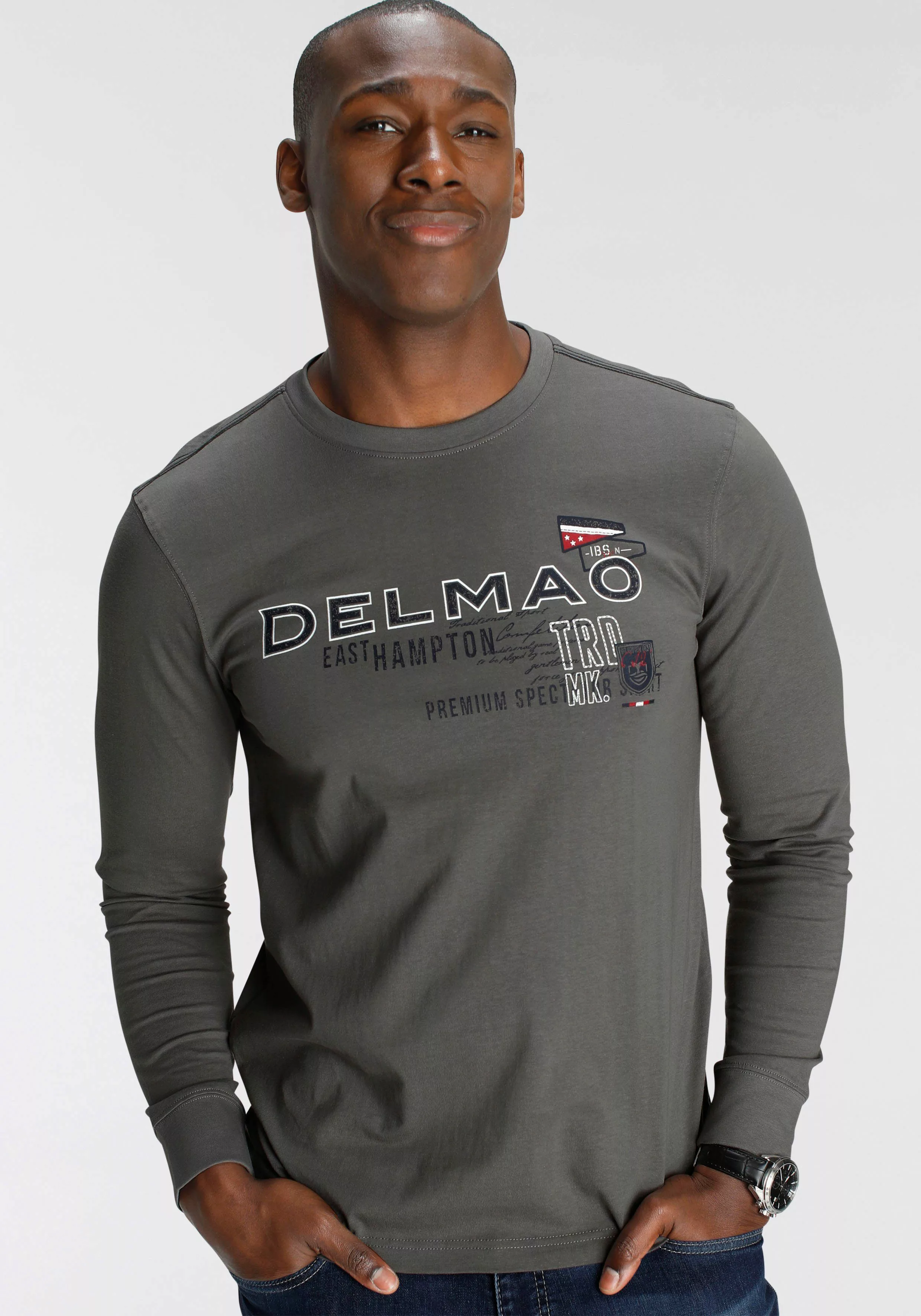 DELMAO Langarmshirt schmale Passform, bedruckt, Rundhalsausschnitt, günstig online kaufen