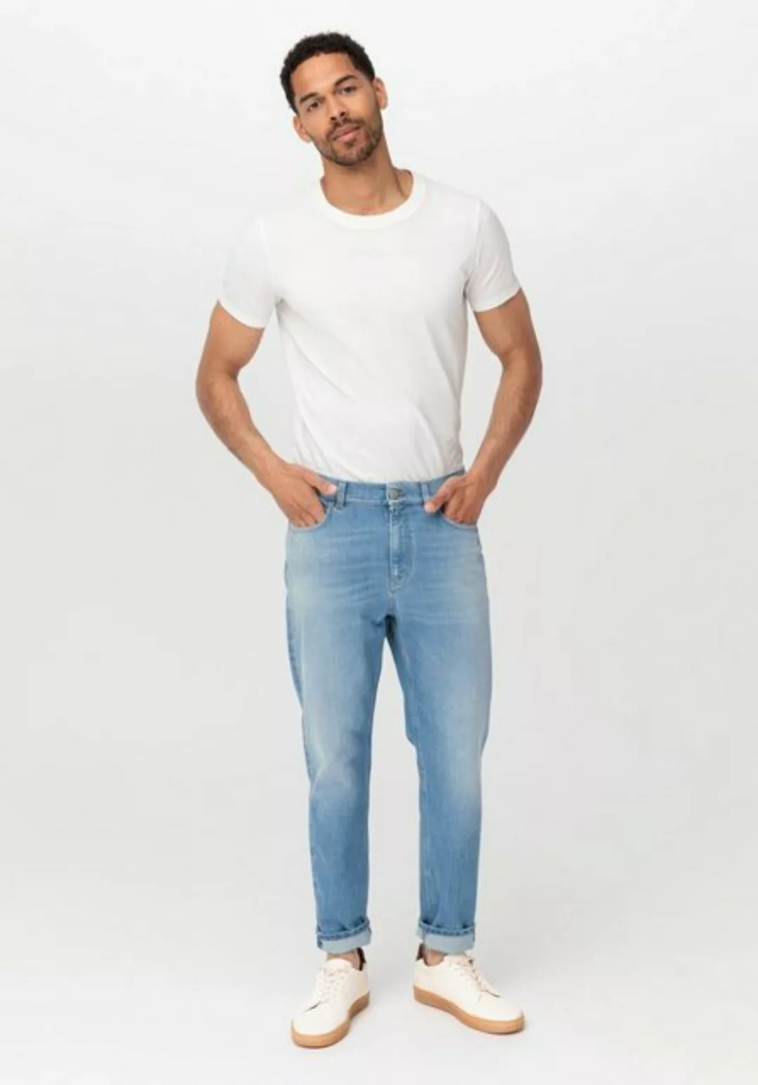 Hessnatur Bequeme Jeans Mads Relaxed Tapered aus Bio-Denim (1-tlg) günstig online kaufen