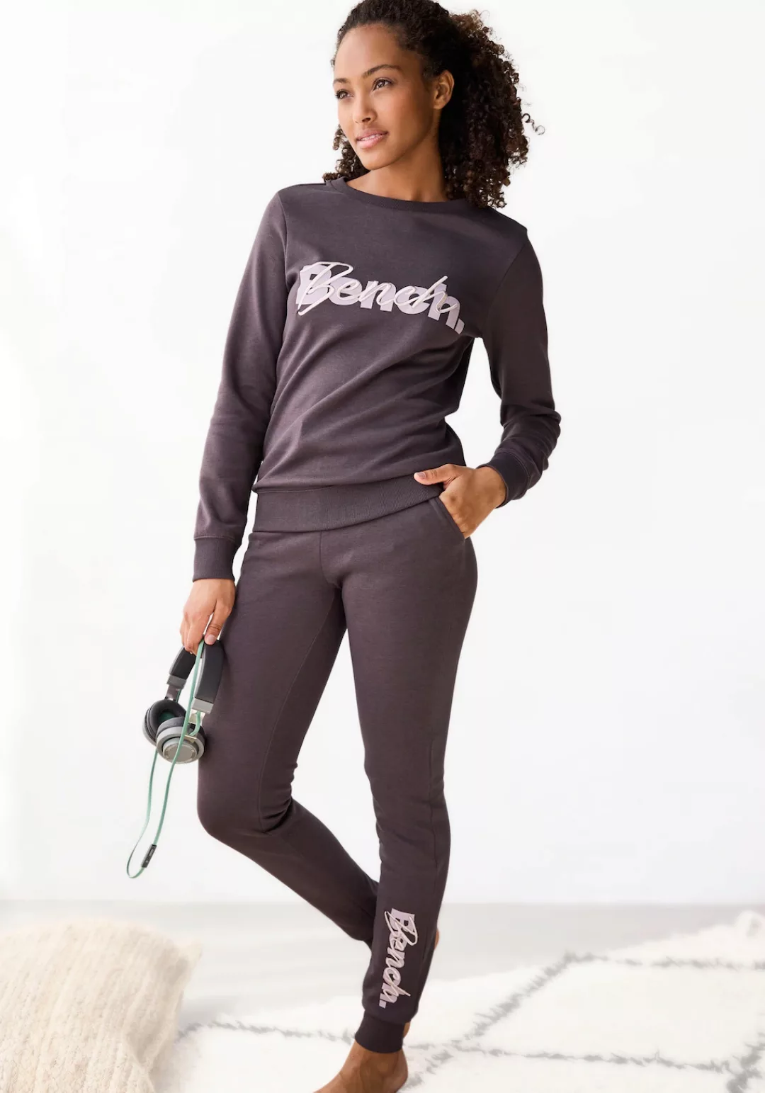 Bench. Loungewear Sweatpants, mit Logodruck und Stickerei, Loungewear günstig online kaufen