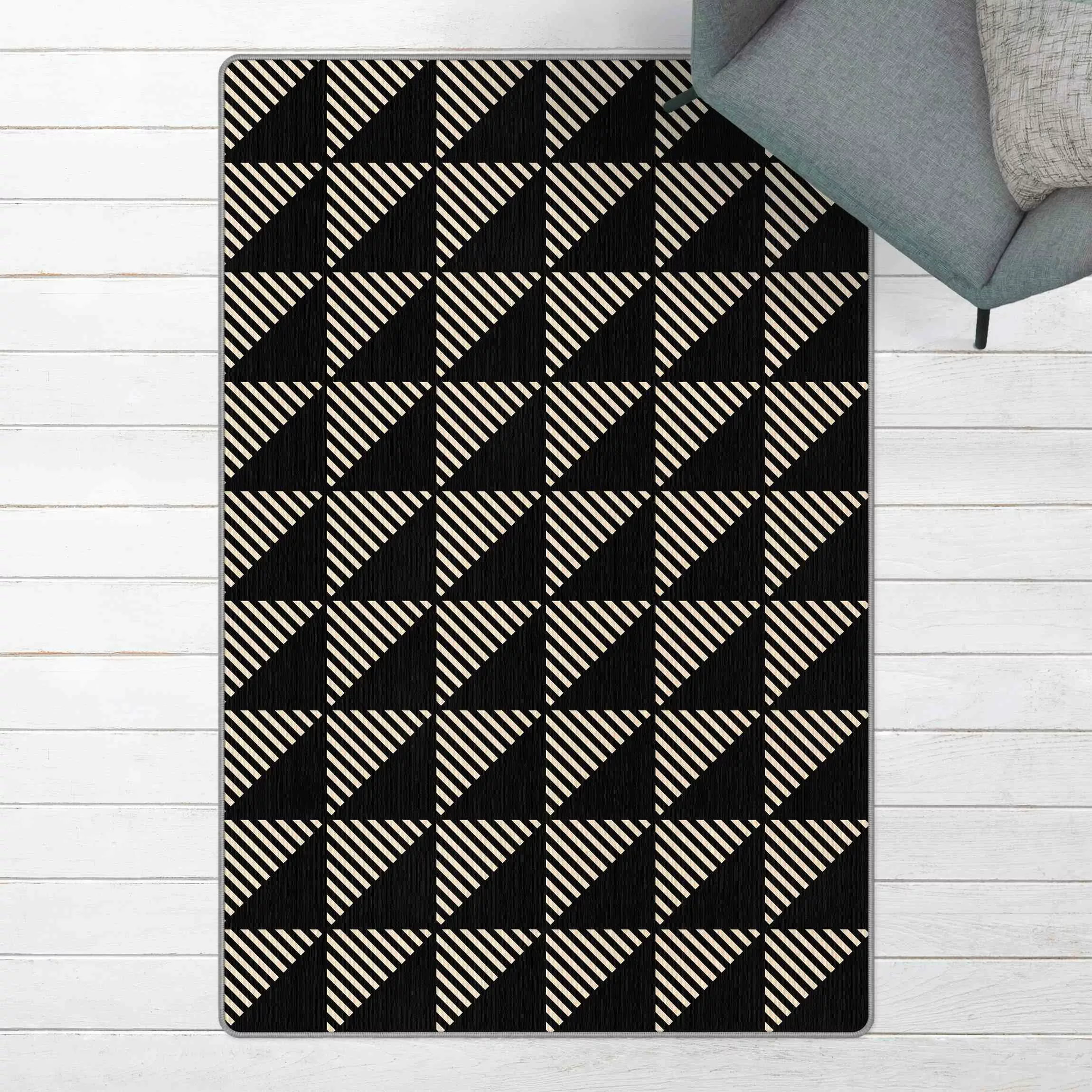 Teppich Schwarze Dreiecke und Streifen auf Beige günstig online kaufen