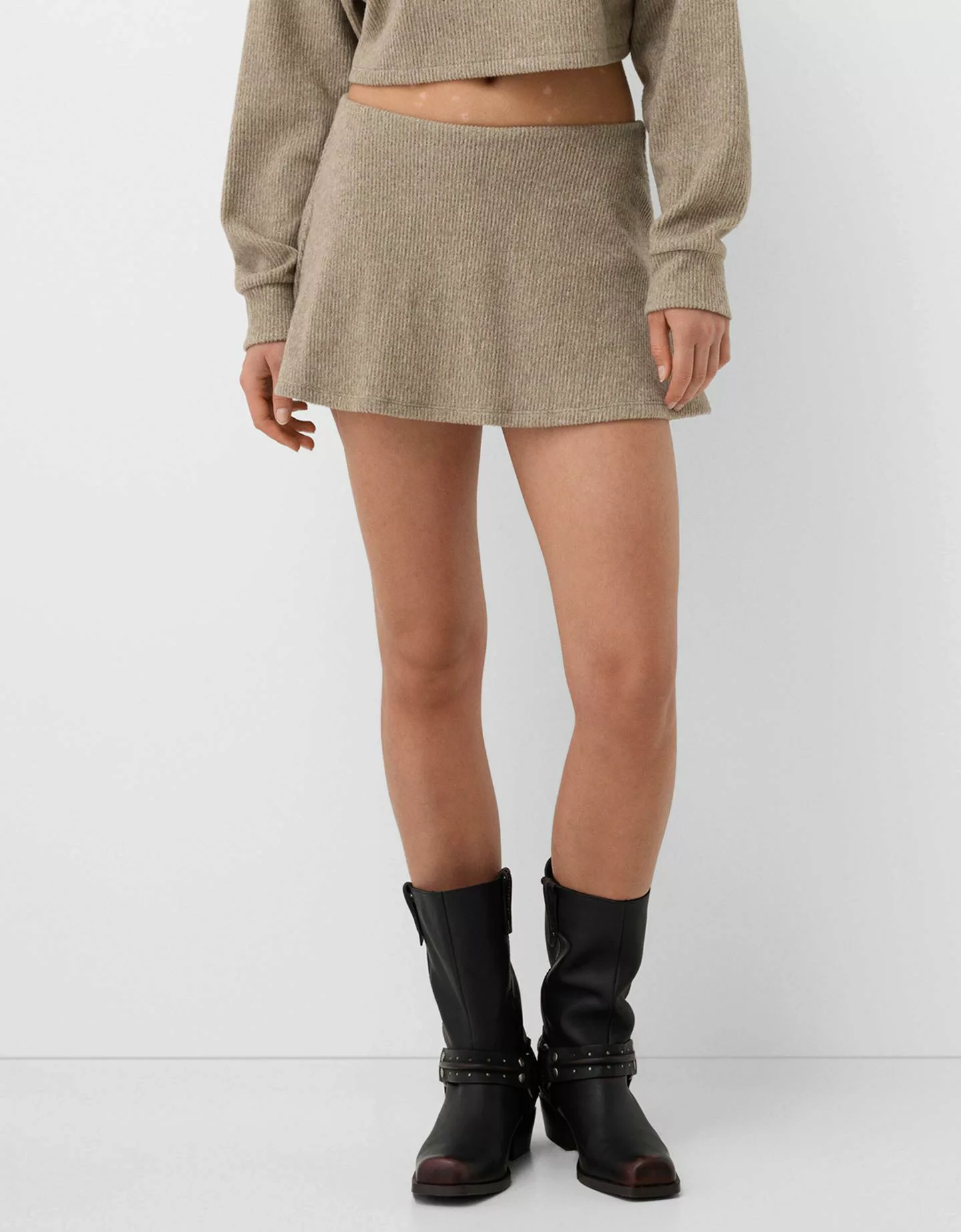 Bershka Soft-Touch-Minirock Damen Xl Sandfarbe günstig online kaufen