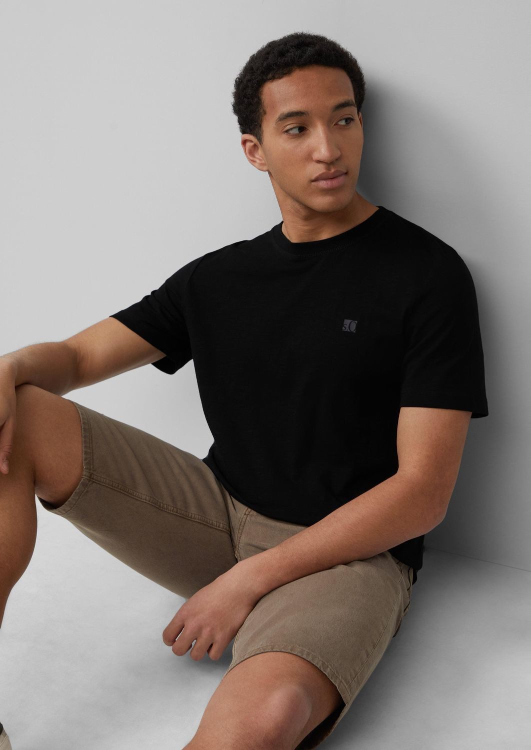 s.Oliver Kurzarmshirt T-Shirt mit Logo-Print Artwork günstig online kaufen