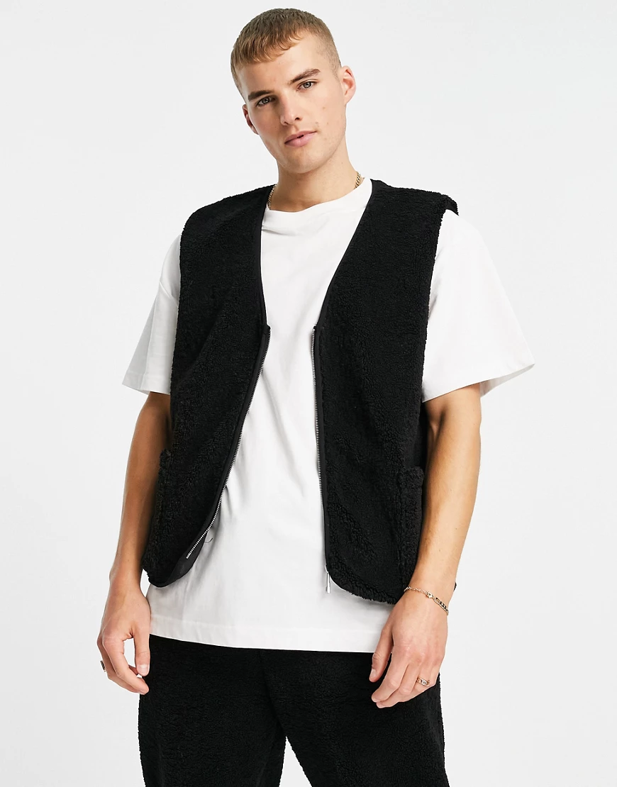 Topman – Teddyfell-Gilet in Schwarz günstig online kaufen