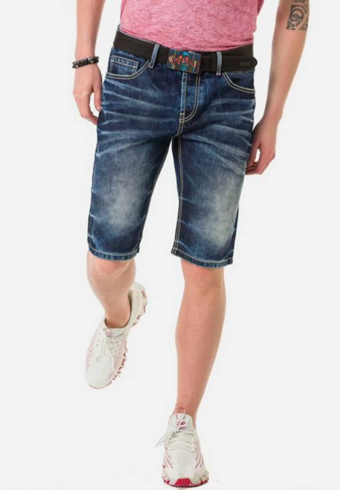 Cipo & Baxx Shorts, mit trendiger Used-Waschung günstig online kaufen