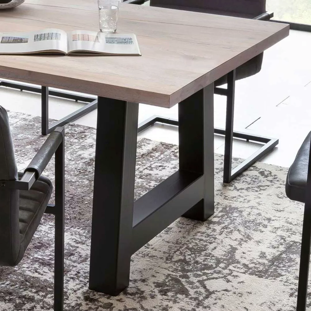 Factory Tisch Esszimmer aus Wildeiche Massivholz gekälkt A Gestell günstig online kaufen
