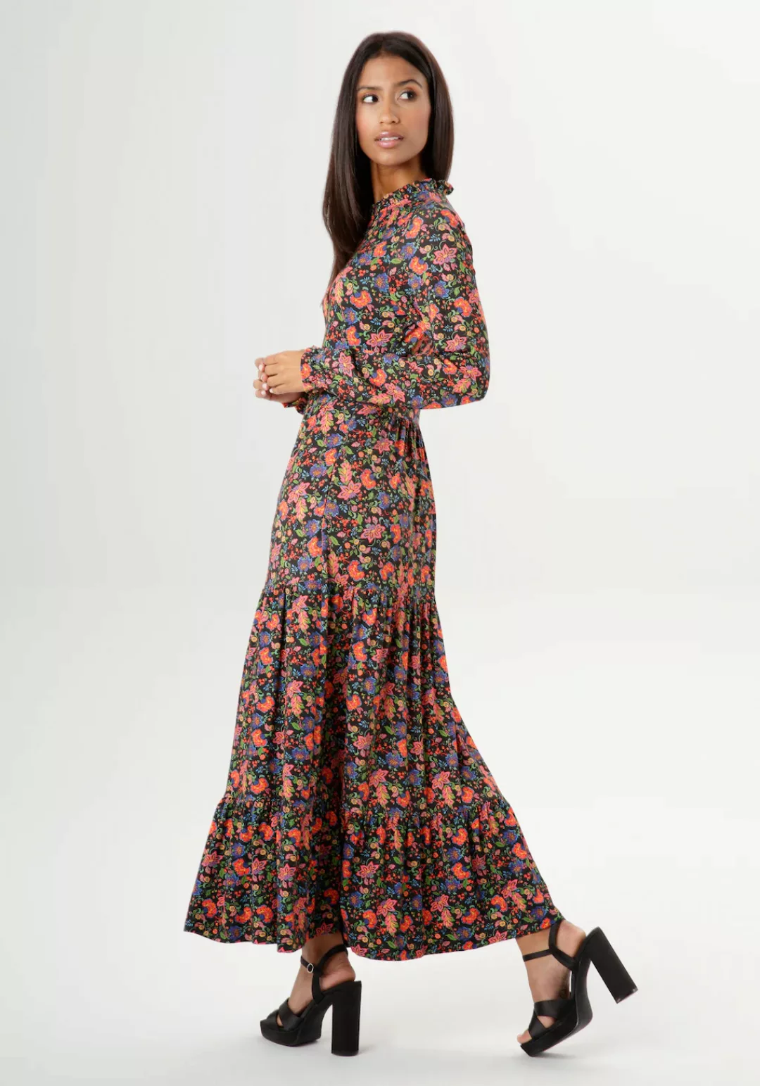 Aniston SELECTED Jerseykleid, mit Rüschen am Ausschnitt günstig online kaufen