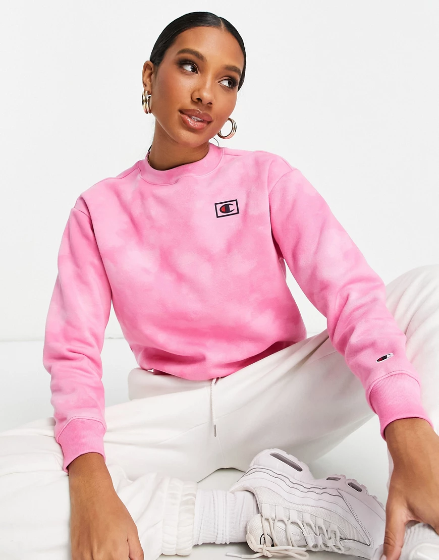 Champion – Sweatshirt in Rosa mit Batikmuster und kleinem Logo günstig online kaufen