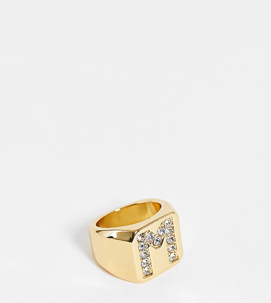 ASOS DESIGN – 14-karätig vergoldeter Ring mit „M“-Initialendesign-Goldfarbe günstig online kaufen