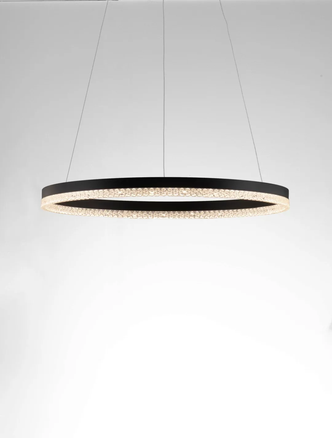 LED Pendelleuchte Adria in Schwarz und Transparent 32W 3288lm günstig online kaufen
