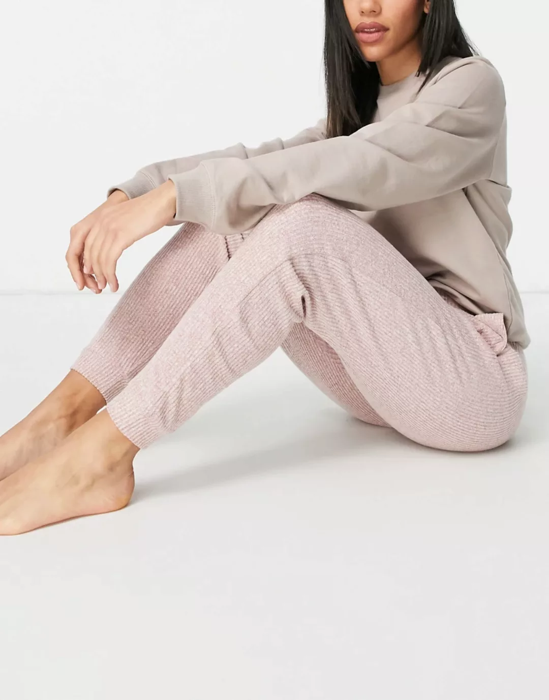 ASOS DESIGN – Mix and Match – Superweiche, gerippte Lounge-Jogginghose in R günstig online kaufen