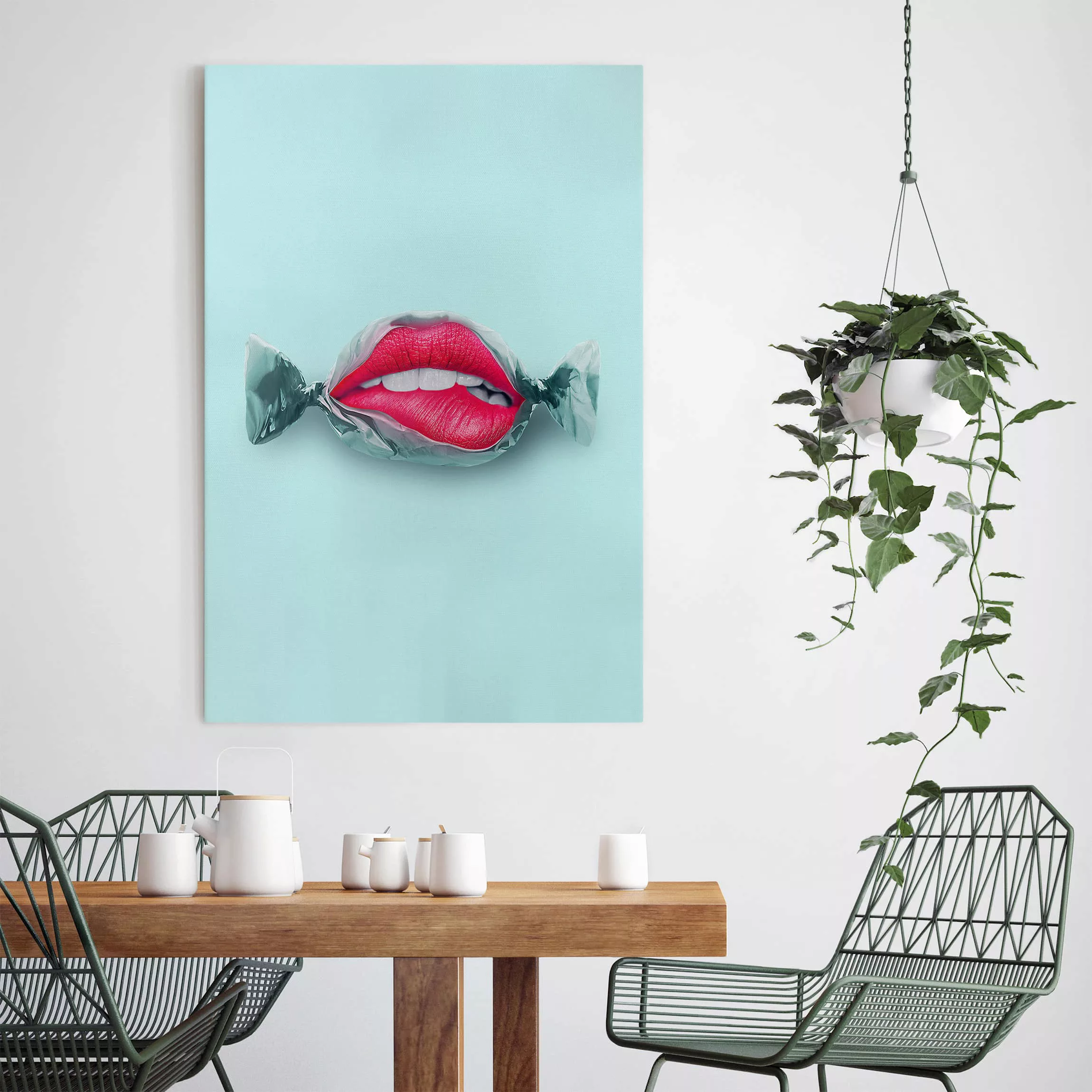 Leinwandbild - Hochformat Bonbon mit Lippen günstig online kaufen