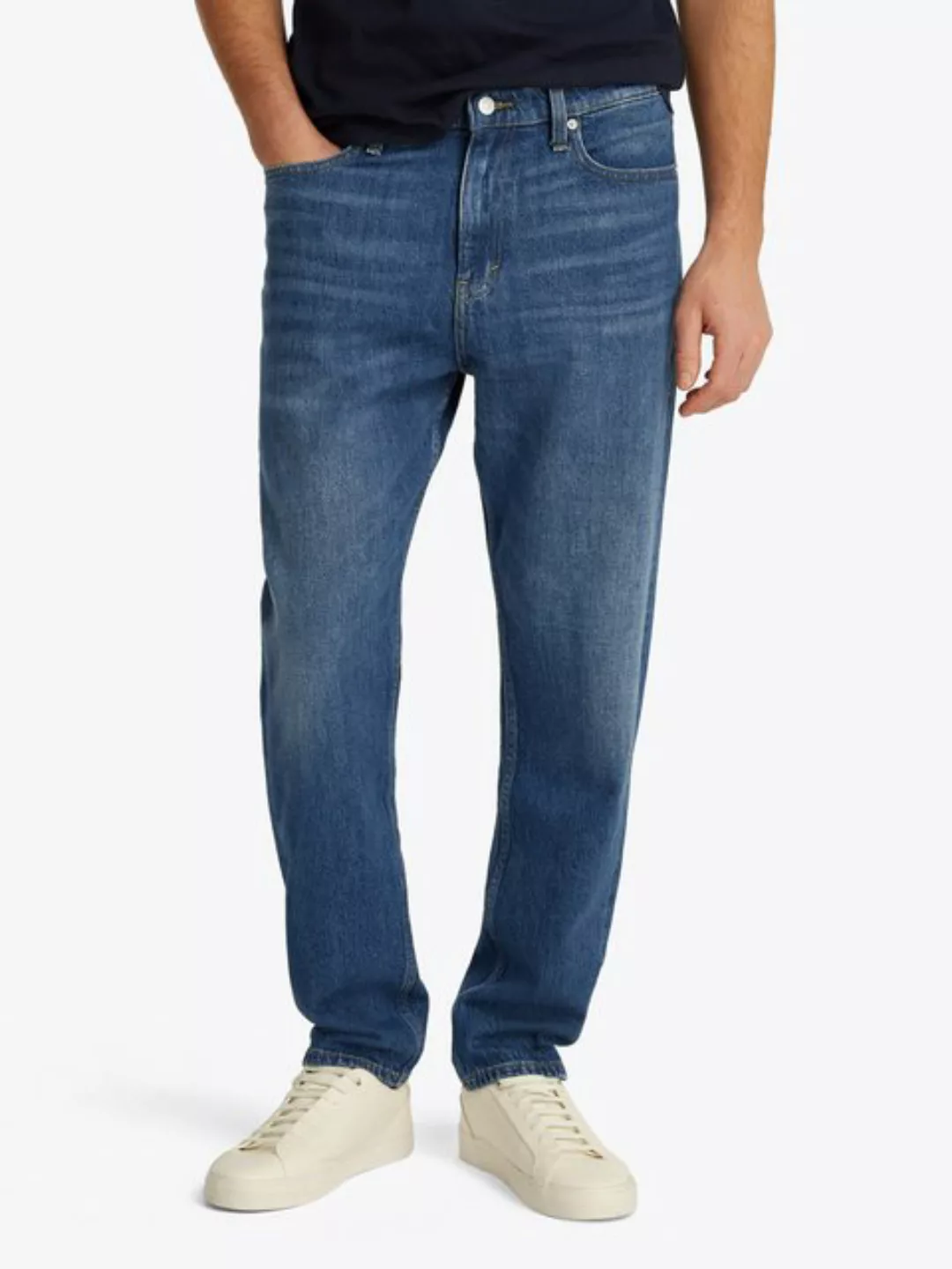 Tommy Jeans Gerade Jeans Isaac Relaxed Tapered Mit Gürtelschlaufen günstig online kaufen