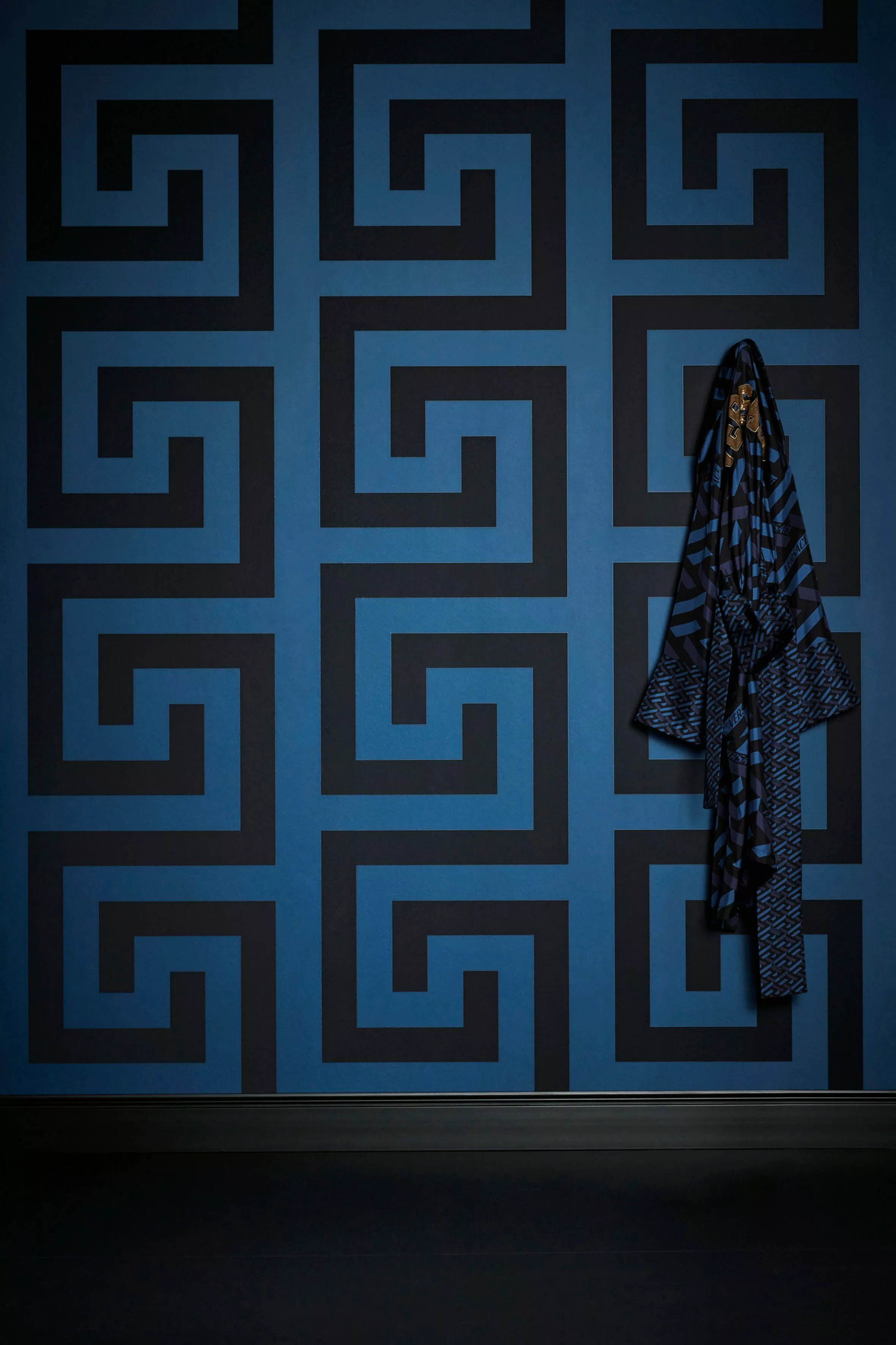Versace Vliestapete Wallpaper Versace 5 Mäander, günstig online kaufen