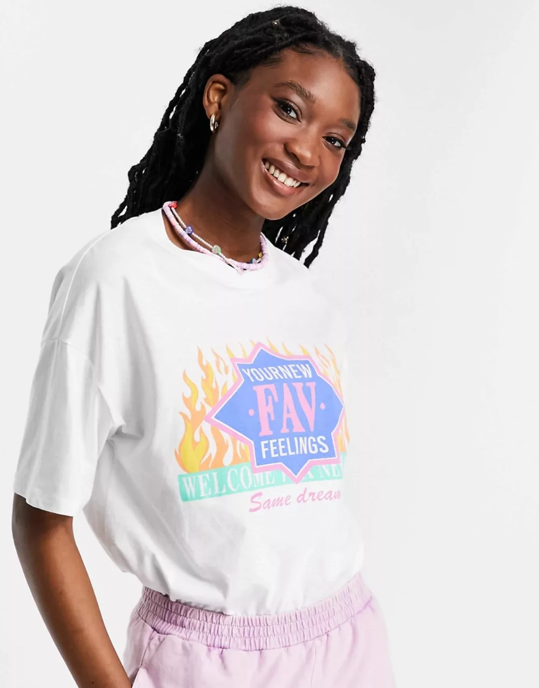 Pull&Bear – T-Shirt in Weiß mit Grafik und Flammendesign günstig online kaufen