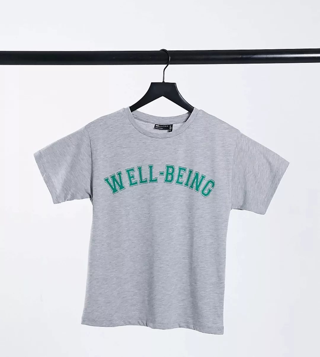 ASOS DESIGN Petite – T-Shirt mit „Well-Being“-College-Grafik in Kalkgrau günstig online kaufen