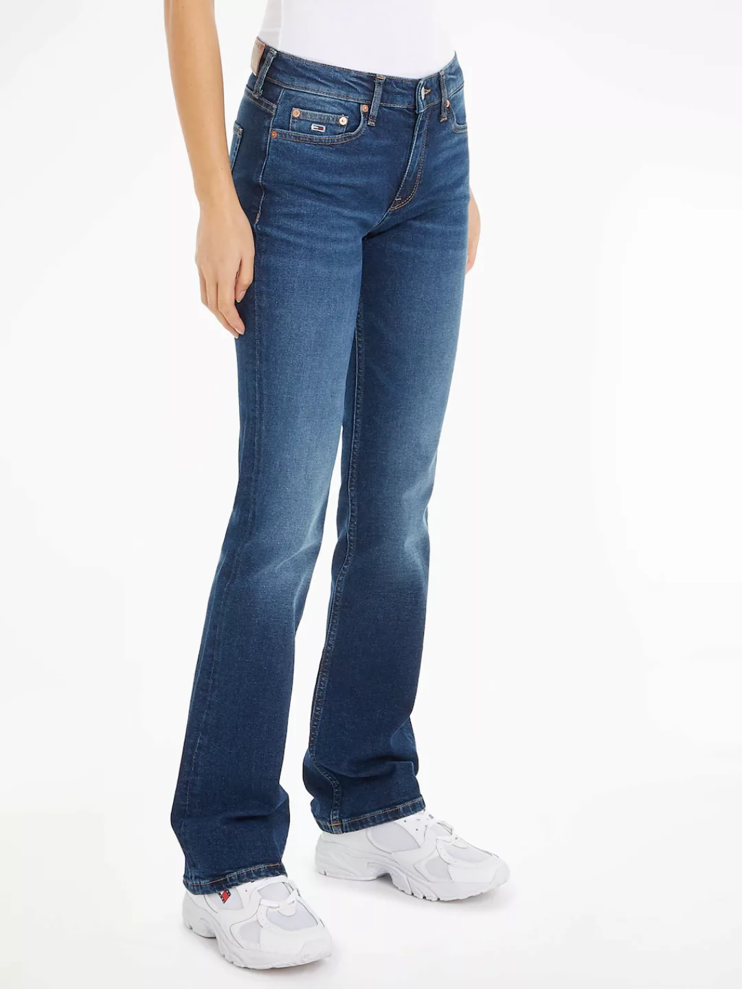 Tommy Jeans Bootcut-Jeans MADDIE MD BC DH5161 mit Tommy Jeans Logo-Badge günstig online kaufen