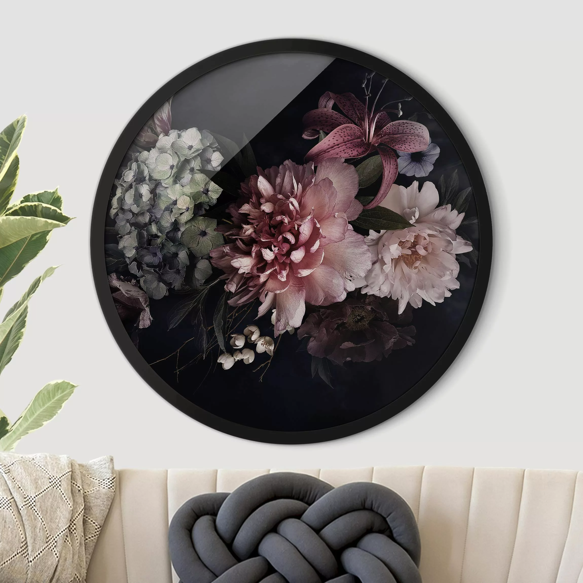 Rundes Gerahmtes Bild Blumen mit Nebel auf Schwarz günstig online kaufen
