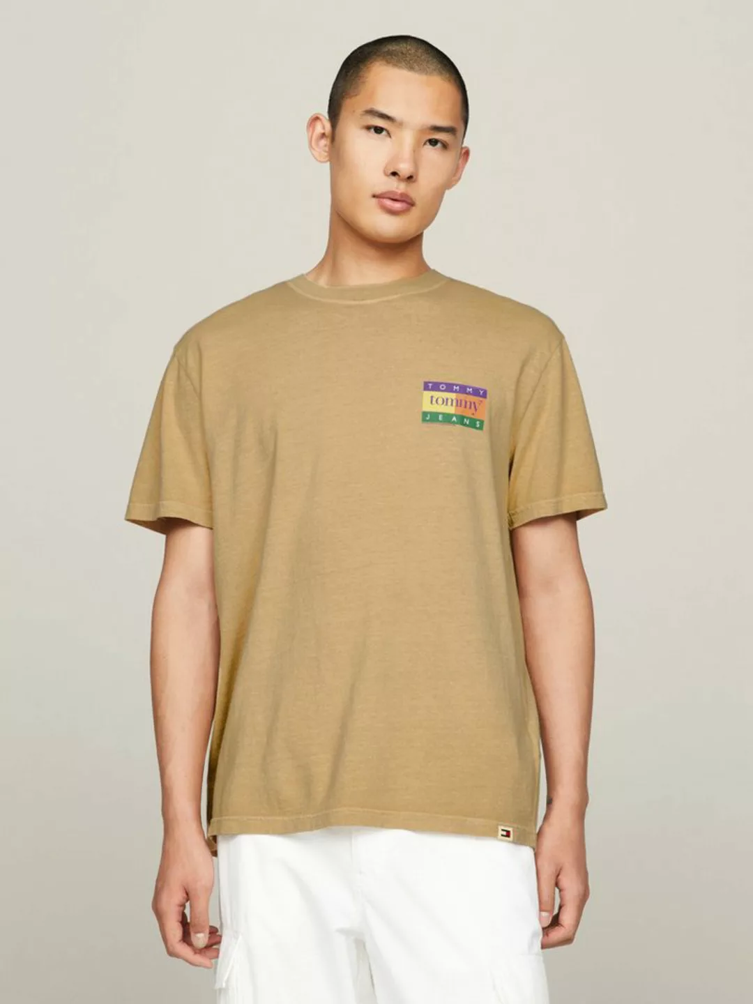 Tommy Jeans T-Shirt TJM REG SUMMER FLAG TEE EXT Mehrfarbiger Rückenprint günstig online kaufen