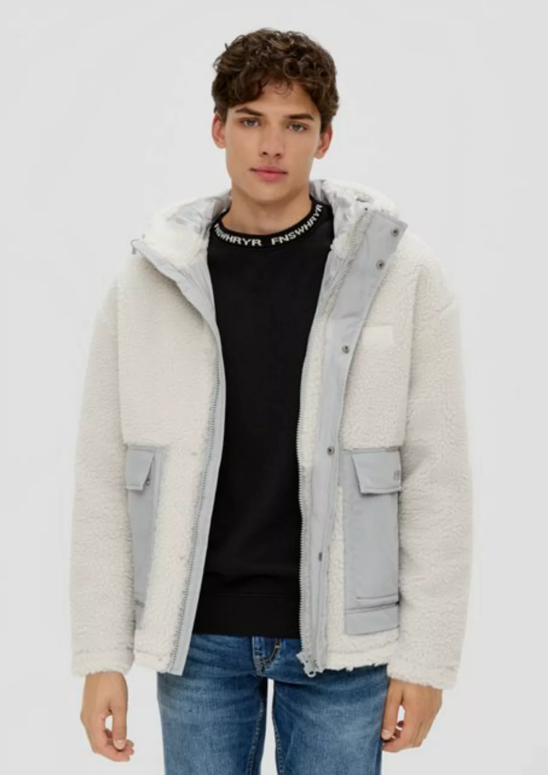 QS Allwetterjacke Jacke aus Teddyplüsch Label-Patch günstig online kaufen