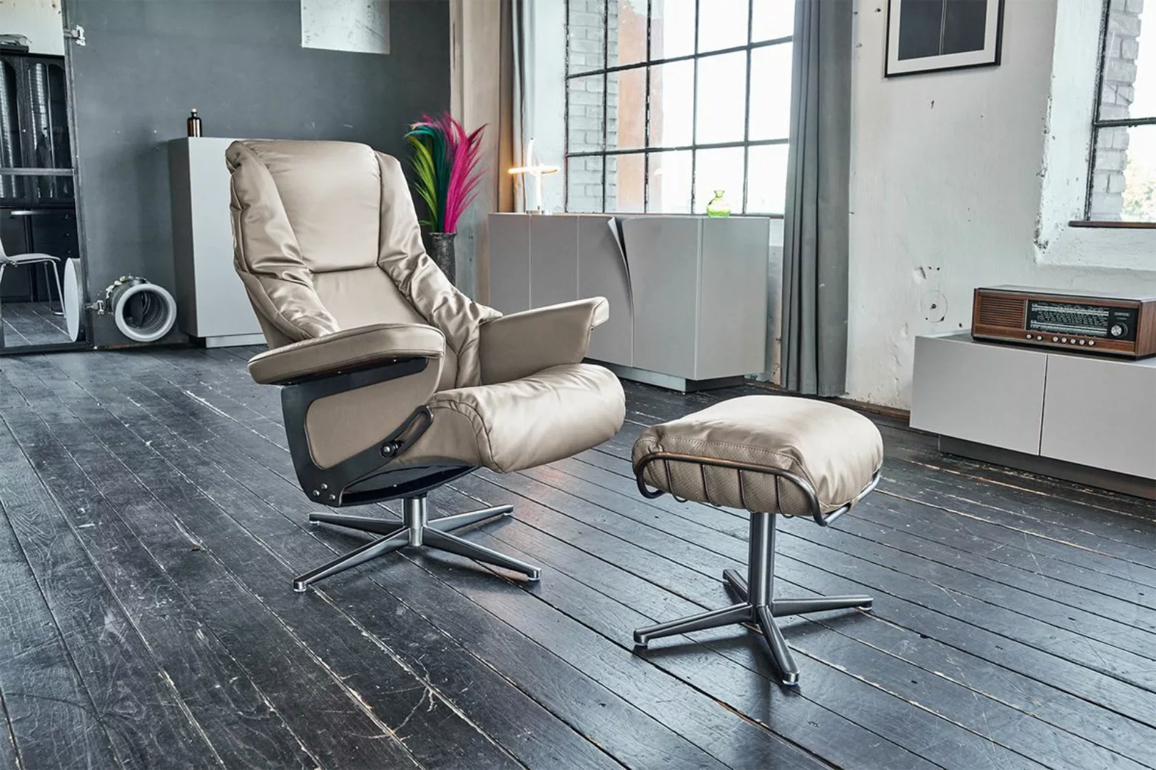 KAWOLA Sessel MODO Relaxsessel drehbar Leder hellgrau mit Hocker günstig online kaufen