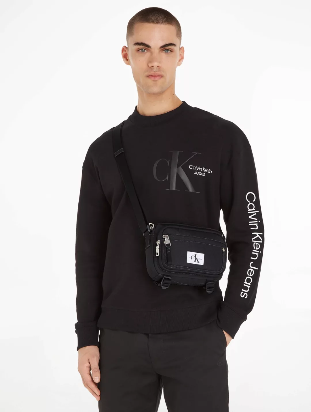 Calvin Klein Jeans Mini Bag "SPORT ESSENTIALS CAMERA BAG21 W", im praktisch günstig online kaufen