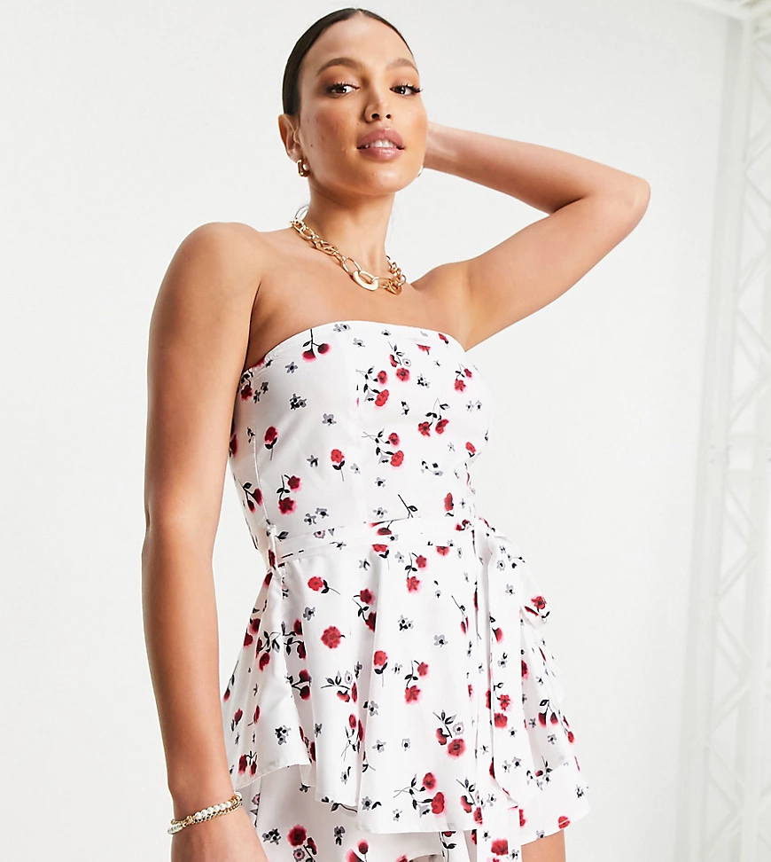 Parisian Tall – Trägerloser Playsuit mit Rüschendetail und Blumenprint-Weiß günstig online kaufen