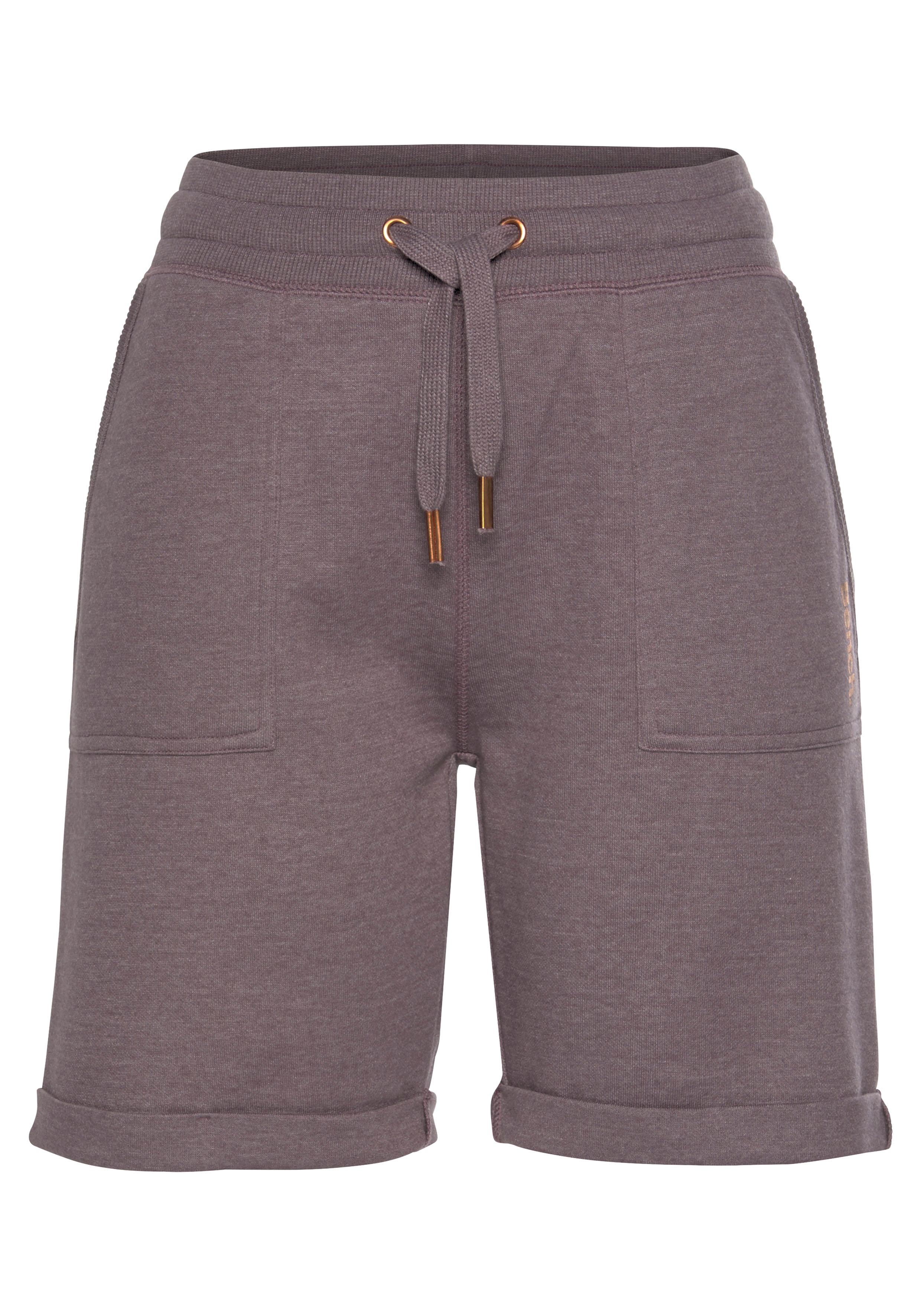Bench. Loungewear Bermudas -kurze Sweathose mit aufgeschlagenen Beinsäumen günstig online kaufen