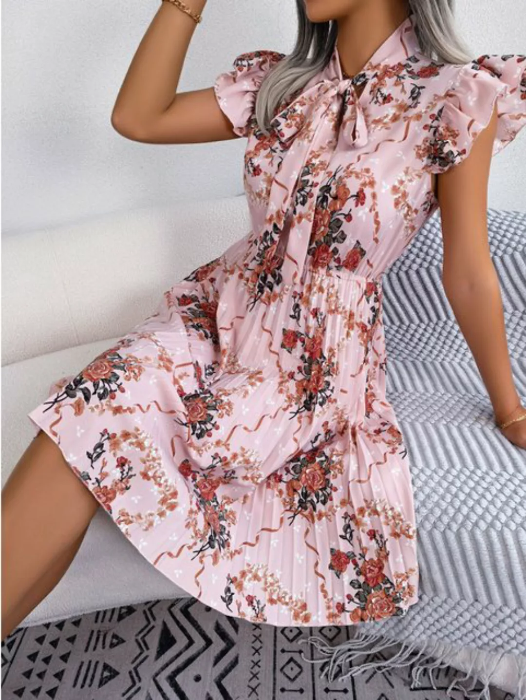 saburona Dirndl Ärmelloses, plissiertes Kleid mit floralem Bindeband günstig online kaufen
