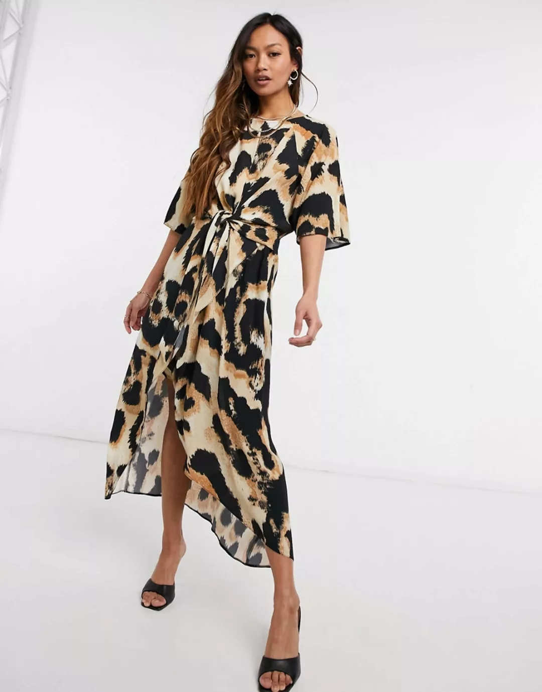 River Island – Midi-Wickelkleid in Braun mit Leopardenmuster und geknoteter günstig online kaufen