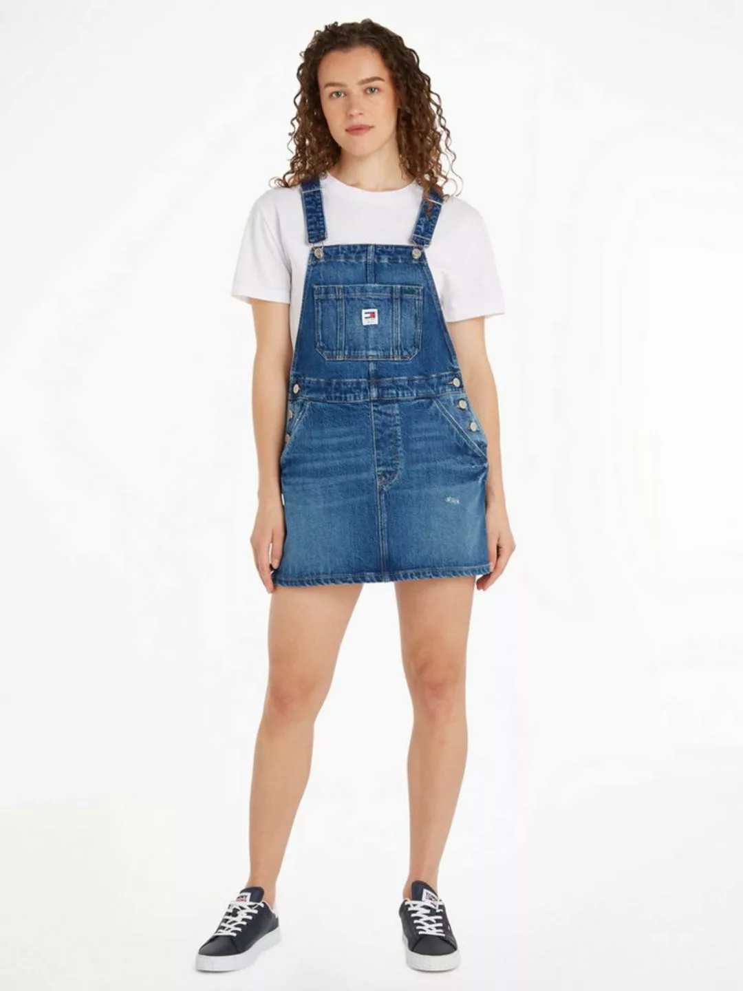 Tommy Jeans Latzkleid DUNGAREE DENIM DRESS CH6138 mit Tommy Jeans Flagge günstig online kaufen