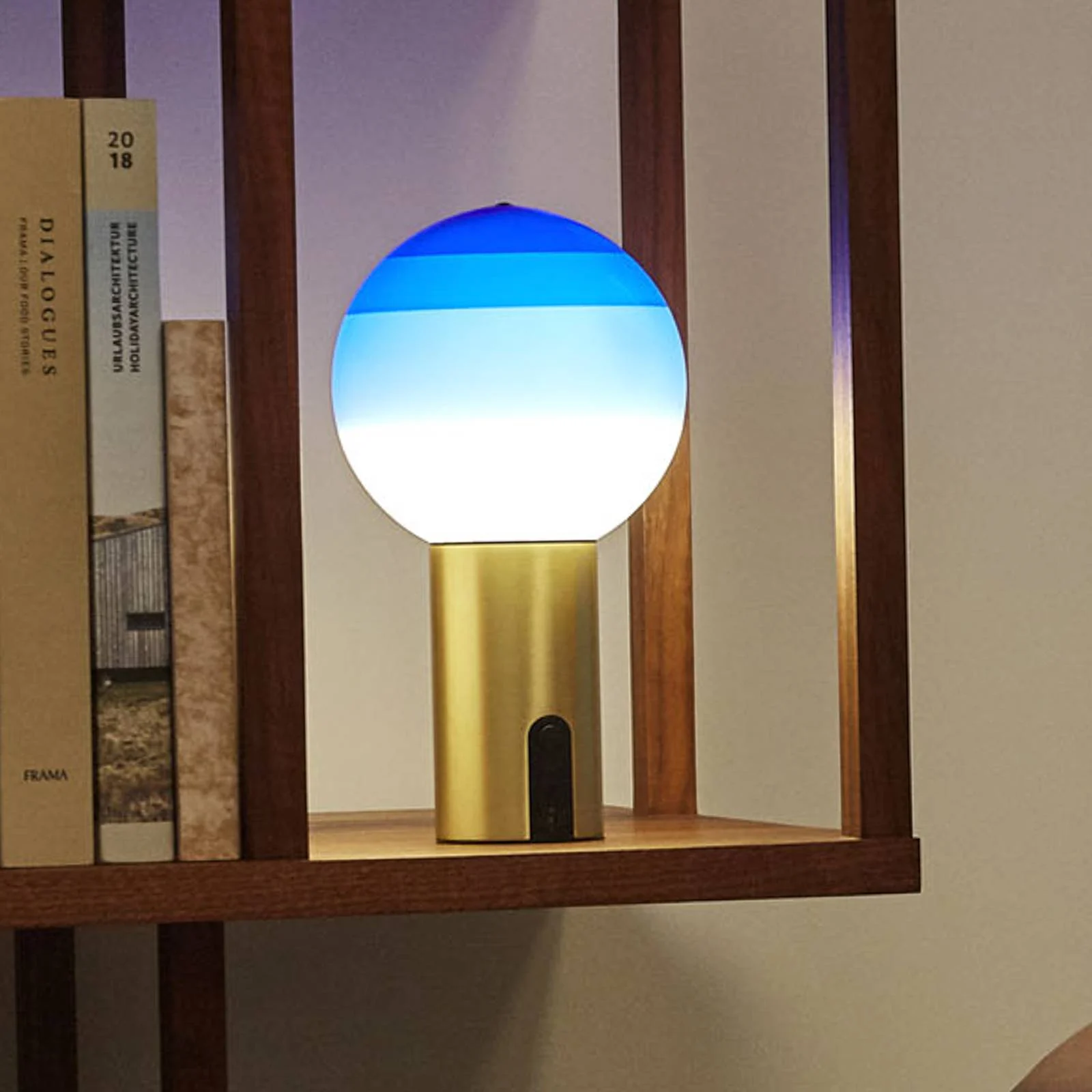 MARSET Dipping Light Akku-Tischlampe blau/messing günstig online kaufen