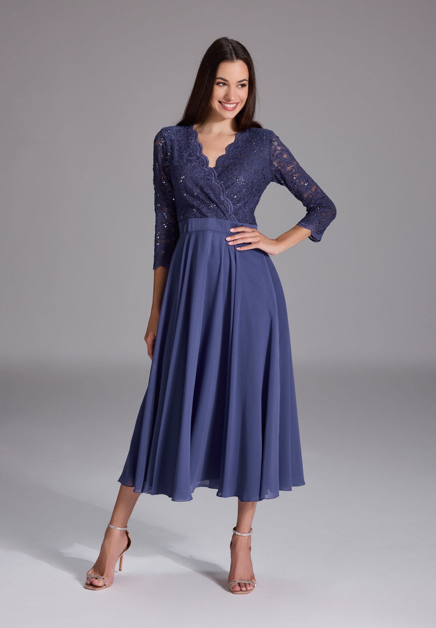 SWING Cocktailkleid Taillierter Schnitt mit ausgestelltem günstig online kaufen